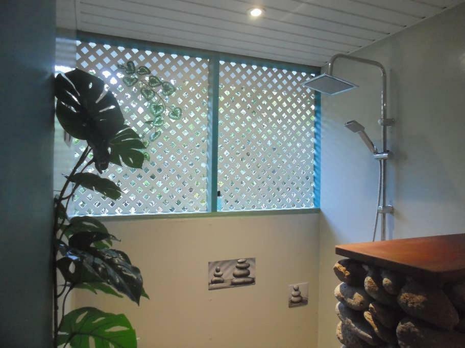 Fare Haurevaiti Moorea Paopao Buitenkant foto